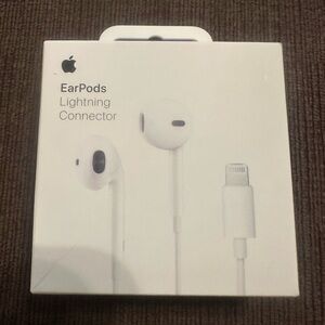 Apple EarPods with Lightning Connector - Classic White